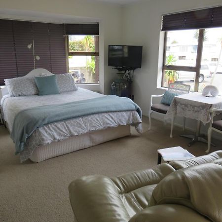 Downtown Mount B And B Mount Maunganui Buitenkant foto